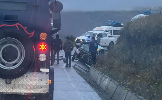 MILAGRO EN TINTAY-CAVIRA: CHOFER Y PASAJEROS SOBREVIVEN A CHOQUE CONTRA CAMIÓN